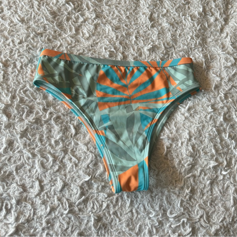 ROXY swim bottoms!